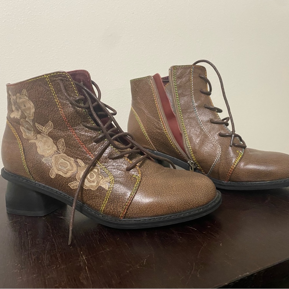 Women's Yadira Fashion Boot from L'Artiste